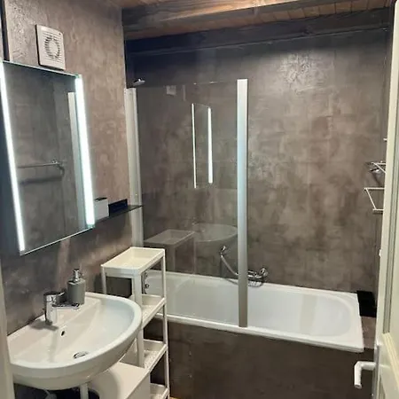 아파트 Les Bleuets K10 Duplex 챰푸신